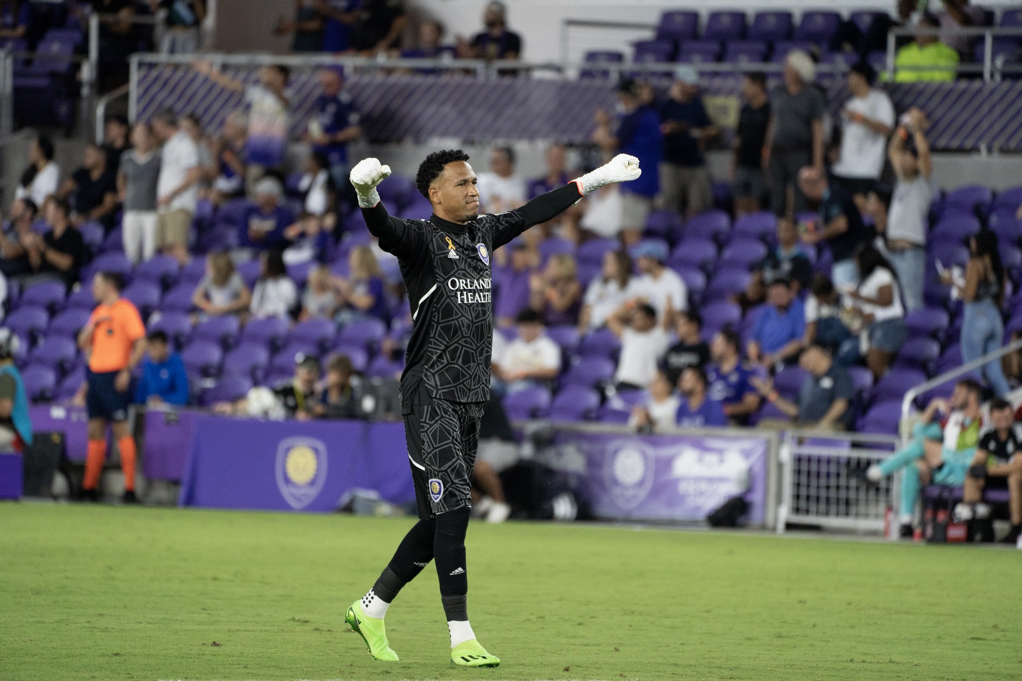 ¡CUATRO A CERO! : ORLANDO CITY CLOBBERED TORONTO FC.